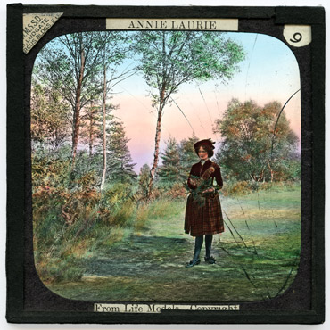 9. Like dew on the gowan living, it's the fa'o'h[her fairy feet]